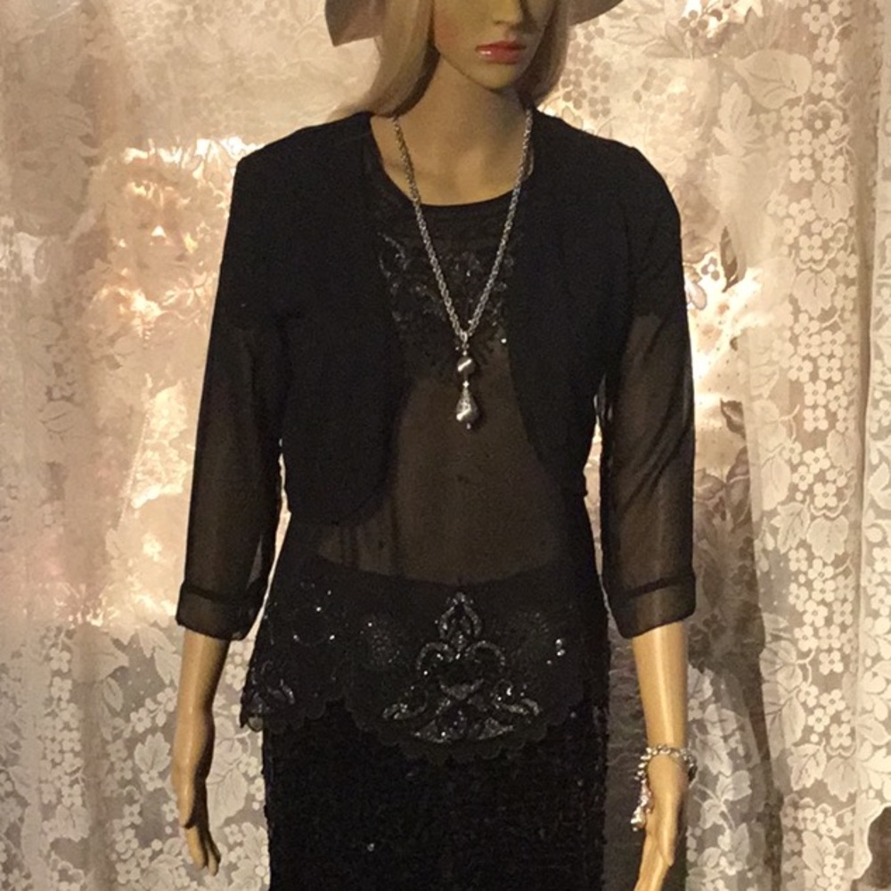Premise Studio Black Shrug